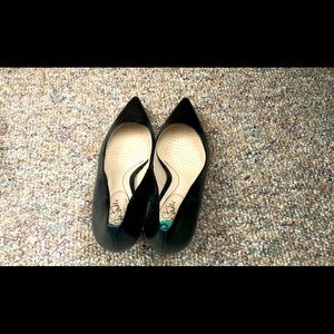 Pointed toe black heels by Life Stride size 8. Gently used.